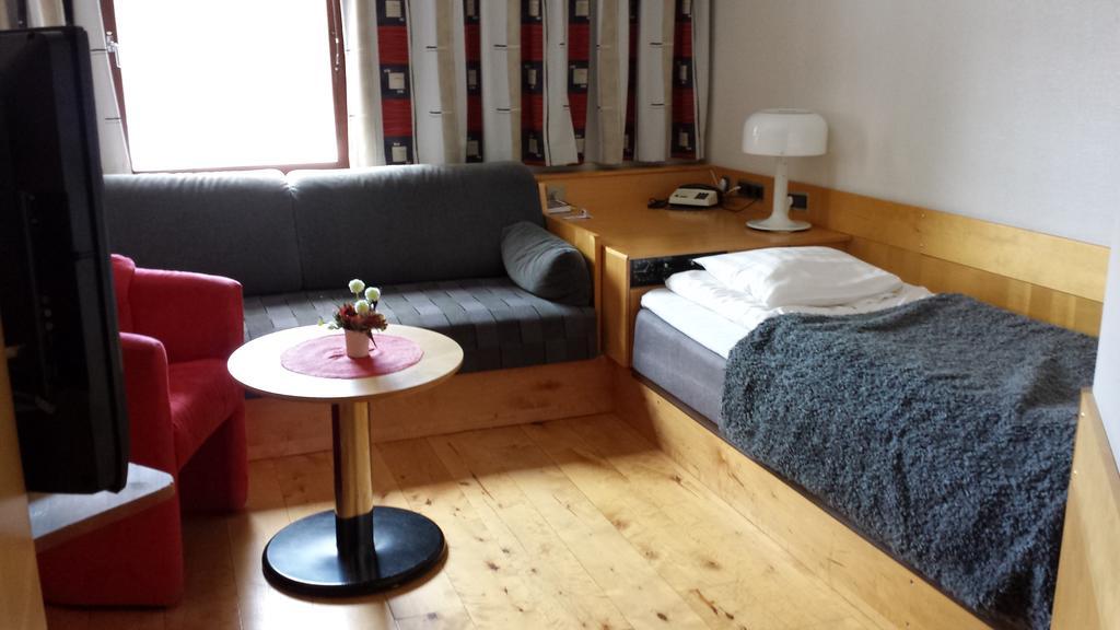 Hotell Toppen Storuman Quarto foto